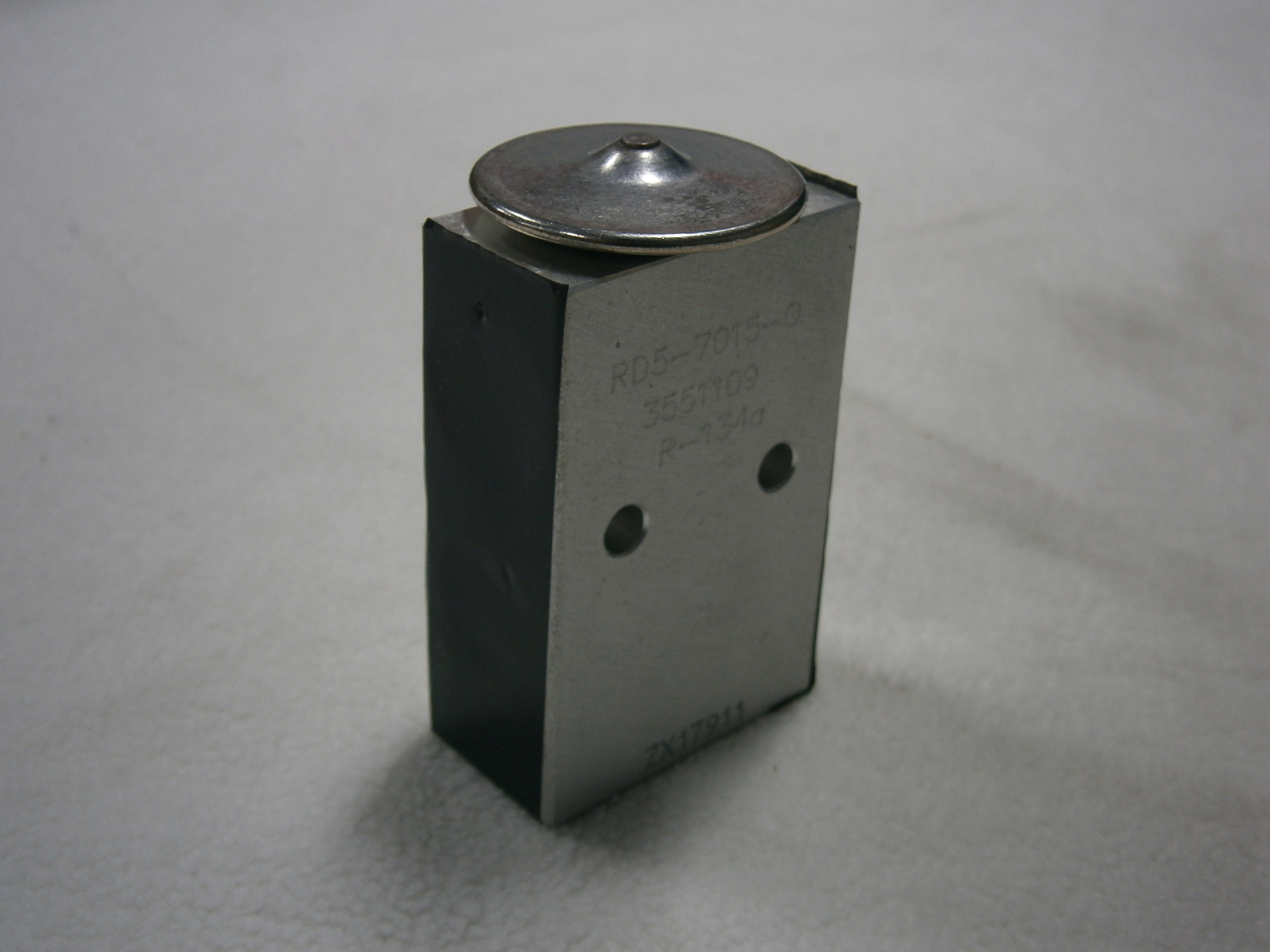 EXPANSION VALVE BLOCK 2 TON and similar products in our catalog | Polar  Mobility