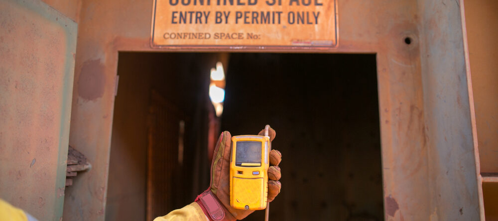 How to Conduct Air Quality Testing for Heavy Mining Equipment in Extreme Conditions