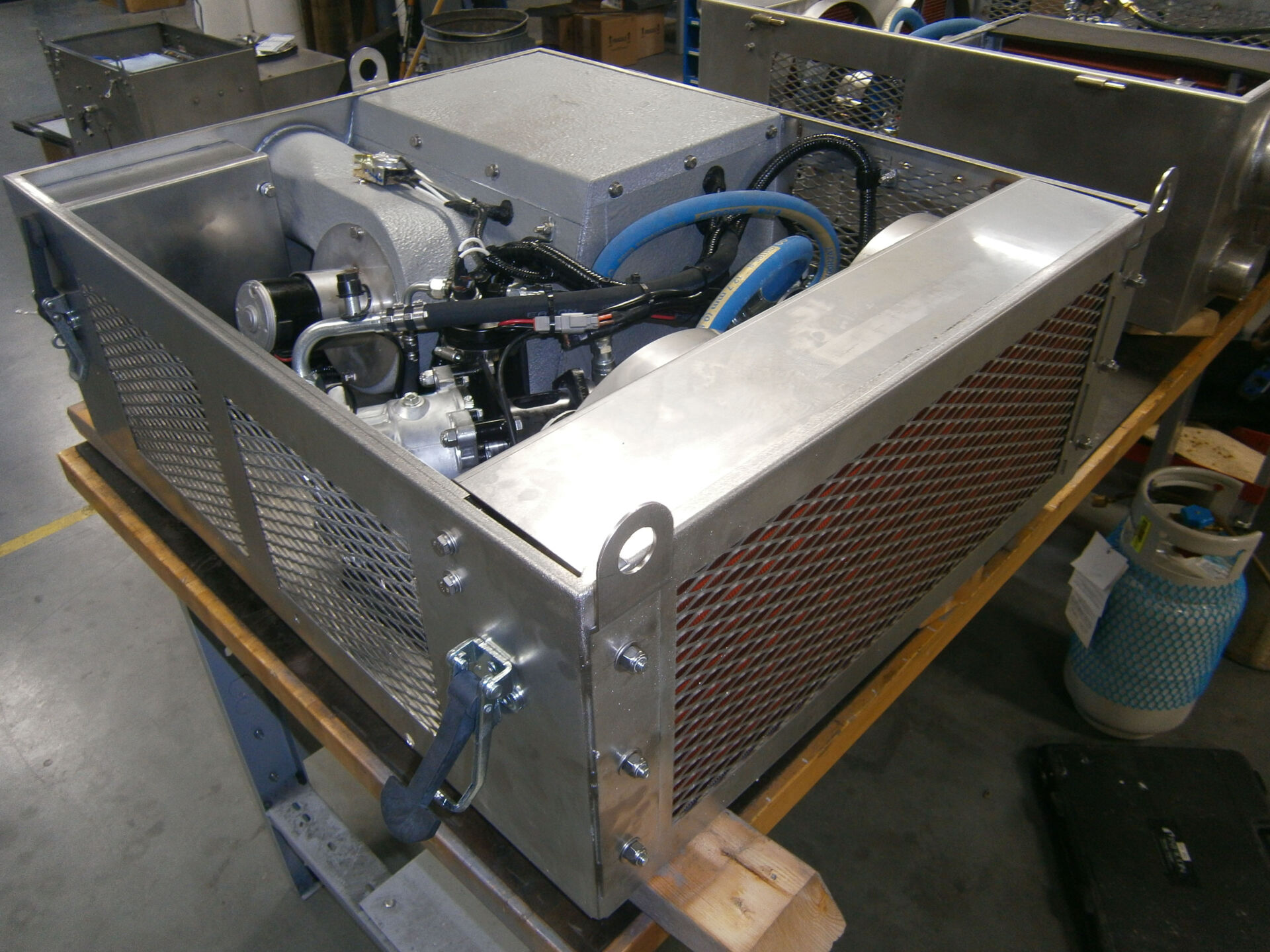 P-1000 Air Conditioner - Hyd Drive Stainless - Polar Mobility